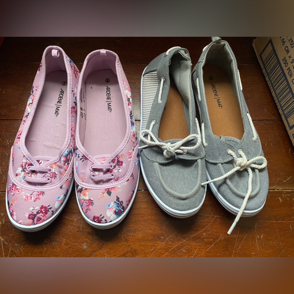 Ardene Pink Floral and Gray Loafers